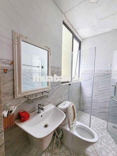 QUẬN 10- 2 GIƯỜNG LỚN- Gần ĐH Kinh tế, ĐH Y Dược, Vạn Hạnh Mall