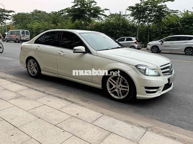 Mercedes Benz C Class 2012 C300 AMG - 73000 km