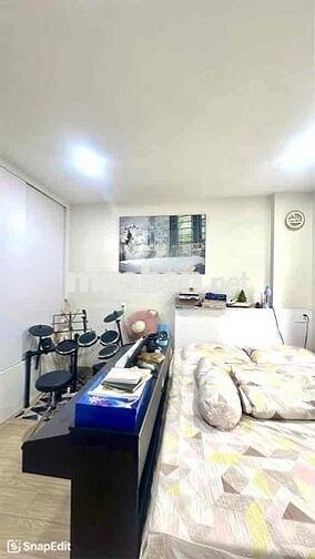 Bán nhà trung tâm Tân Bình, gần Út Tịch  24m², 3 tầng, pháp lý rõ ràng