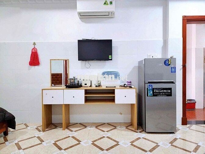 QUẬN 10- 2 GIƯỜNG LỚN- Gần ĐH Kinh tế, ĐH Y Dược, Vạn Hạnh Mall