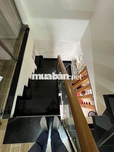 NHÀ 3 TẦNG, DT 32 M2, SÁT MẶT TIỀN, TRUNG TÂM TÂN BÌNH, 3,8 TỶ CÒN TL