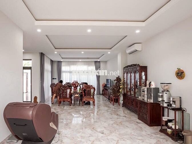 BIỆT THỰ PHAN VĂN ĐỊNH GẦN BIỂN NGUYỄN TẤT THÀNH