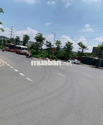 Đường An trai, giáp với đường 3.5 Hoài Đức. Nhà 5T Dt: 32m Giá 5.3 tỷ