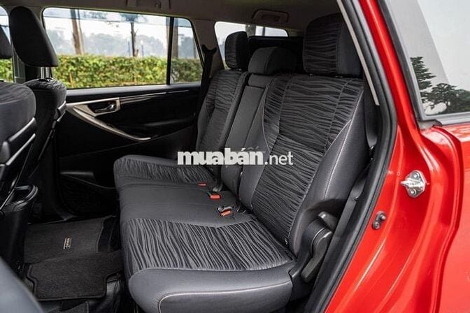 Toyota Innova 2018 Venturer tự động, màu ĐỎ ĐẸP