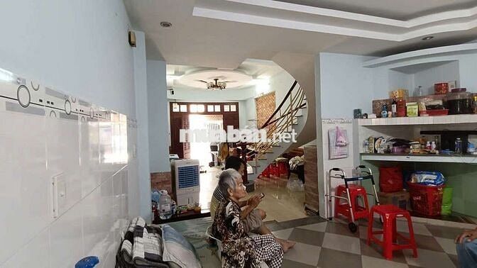 Cần bán gấp nhà P ĐHT Q12 .DT 4,7x19 .1 trệt 2 lắu 3PN 3WS