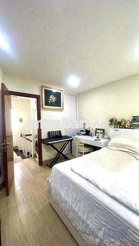 Bán nhà trung tâm Tân Bình, gần Út Tịch  24m², 3 tầng, pháp lý rõ ràng