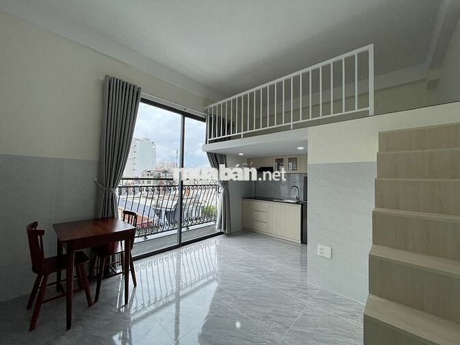 CĂN HỘ DUPLEX FULL NỘI THẤT - BAN CÔNG MỚI XÂY 100% NGAY SAU ĐH VLU