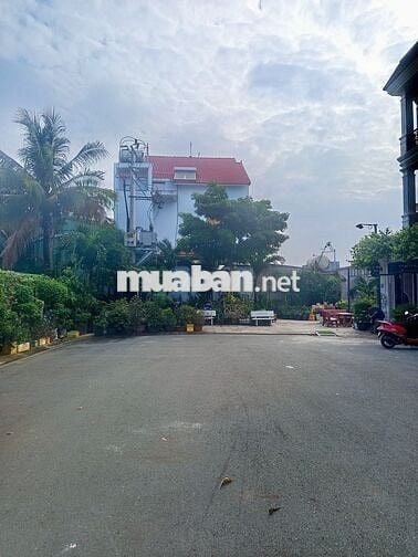 cho thuê nhà KDC hoàng nam 5 gồm 4 phòng ngủ cách vòng xoay an phú 1km