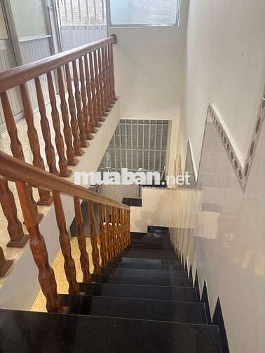 Nhà cấp 4 gác lửng chỉ 2tỷ 750
