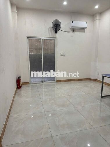 Cho thuê Tầng Trệt làm văn phòng công ty, mở lớp học thêm, kho hàng