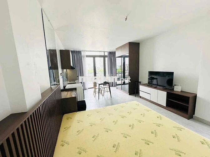 Cho thuê căn hộ Studio Ban công Q1 gần cầu Ông Lãnh, cầu Calmette