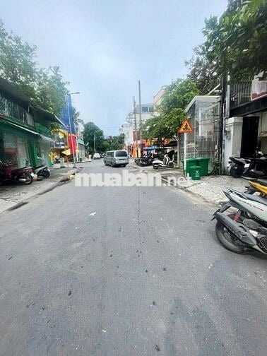Cho Thuê Nhà Đường Ba Vì, Quận 10 ( KD Tự Do - Cho Làm CHDV )