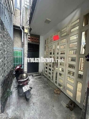 Bán nhà Quang Trung, 24m2, 2 Tầng, 2PN,Kế bên Vincom, TL