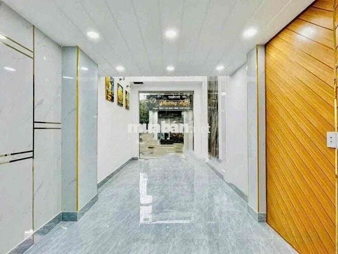 🏦 Nhà mới đẹp NC mặt tiền đường số 9 P8