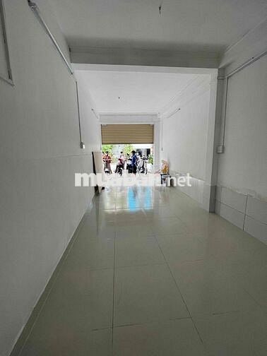 Mặt Bằng Kinh Doanh - Ngay Mặt Tiền Đường Võ Oanh - Có Nhà Vệ Sinh