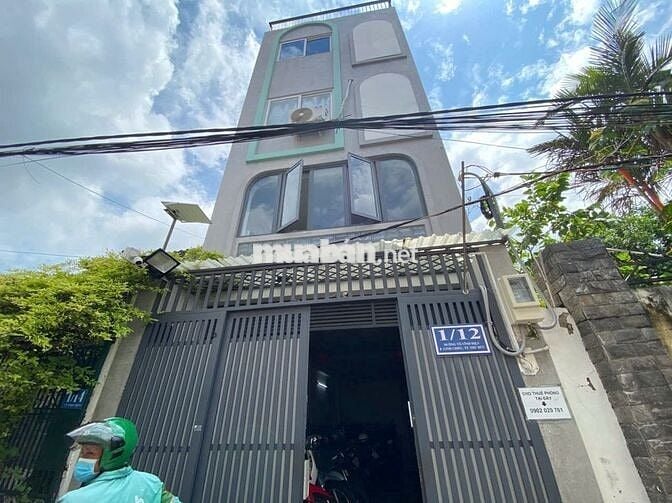 KTX NỮ NGAY ĐH SƯ PHẠM KỸ THUẬT , ĐH NGÂN HÀNG