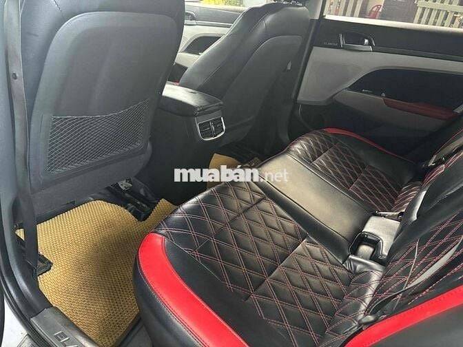 Hyundai Elantra 2017 1.6 MT còn rất đẹp