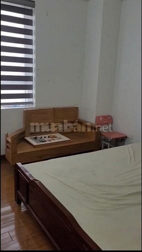 Cho thuê căn hộ chung cư ở tòa CT20 B khu đô thị Việt Hưng, tầng 8