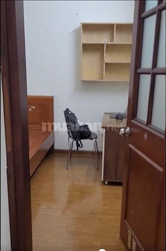 Cho thuê căn hộ chung cư ở tòa CT20 B khu đô thị Việt Hưng, tầng 8