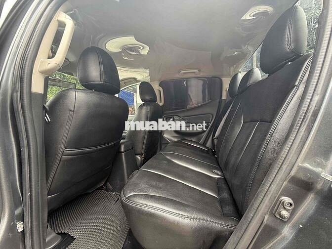 Mitsubishi Triton 2020 4x2 AT xe còn rất đẹp