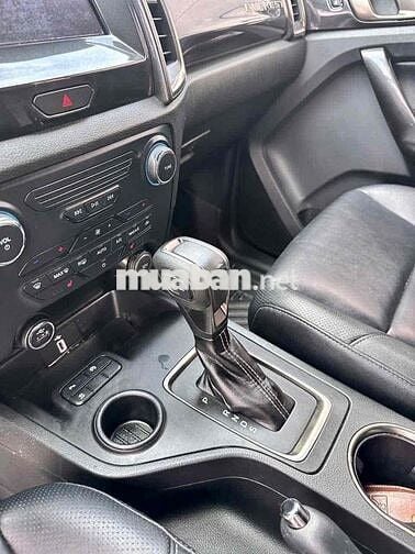 Ford Everest 2022 Titanium 2.0L AT 4x2 hãng bán