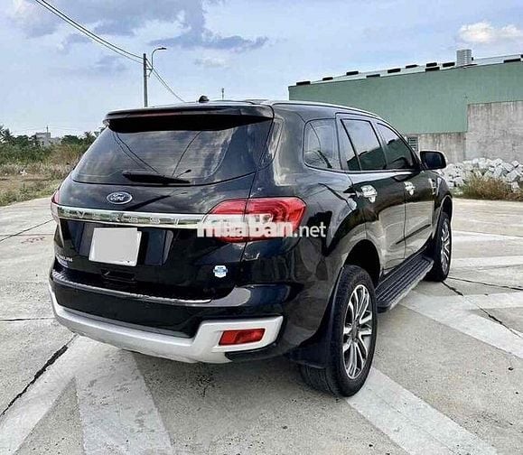 Ford Everest 2022 Titanium 2.0L AT 4x2 hãng bán