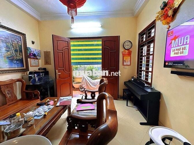 BÁN NHÀ LẠC LONG QUÂN, NGÕ THÔNG TỨ TUNG, OTO, NHÀ DÂN XÂY CHẮC CHẮN