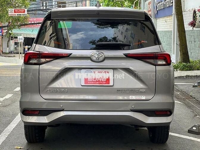 Toyota Avanza Premio 2023 CVT - 103.000 km