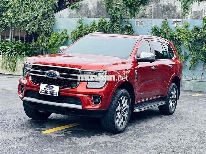 Ford Everest 2023 Titanium 2.0L 4x2 AT - 8600 km