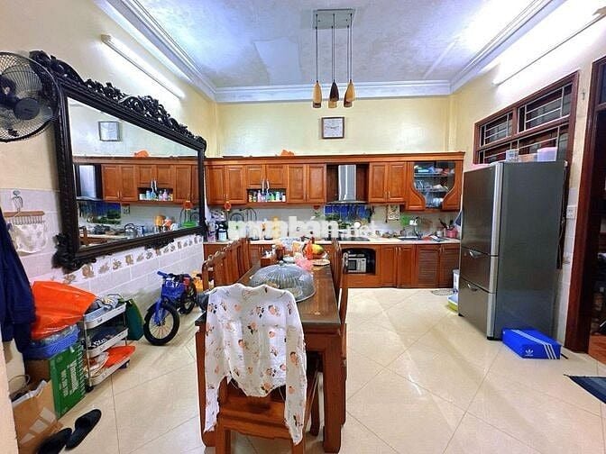 BÁN NHÀ LẠC LONG QUÂN, NGÕ THÔNG TỨ TUNG, OTO, NHÀ DÂN XÂY CHẮC CHẮN