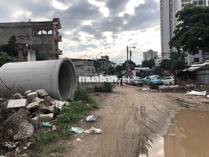 Bán đất tại Định Công, 18,9 tỷ, 98 m2 đi lại thuận tiện.