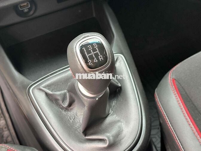 Hyundai Grand i10 2022 1.2 MT Tiêu Chuẩn - 63000 k
