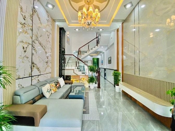 Bán nhà mặt tiền thạnh Xuân 43 đúc 3 lầu