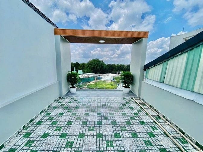 Bán nhà mặt tiền thạnh Xuân 43 đúc 3 lầu