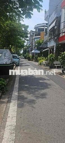 nhà mặt tiền nội bộ - công viên trước nhà