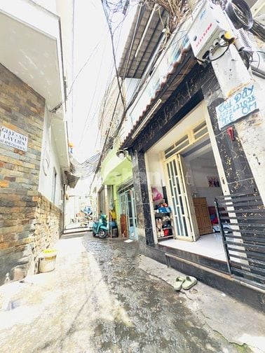2,48tỷ Nhà Góc 2 mt hẻm cao lỗ 2pn Đúc bê tông SHR
