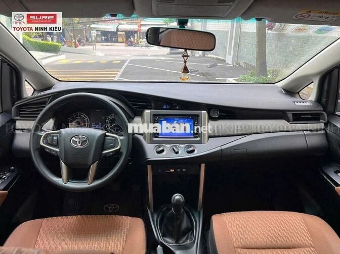 Toyota Innova 2017 2.0E - 145.000 km