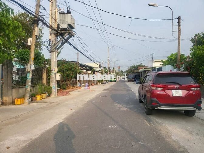 Gia đình cần bán nhanh đất 295m2 góc 2 MT, Xã Tân Thông Hội,Cu Chi,SHR