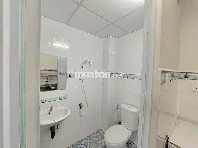 PHÒNG TRỆT GÁC CAO CỬA SỔ TRỜI PHÒNG MỚI NGAY KINH DƯƠNG VƯƠNG