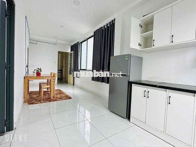 Căn hộ 2PN + 1PN ban công - 50m2 - ngay Ngã Tư Hàng Xanh