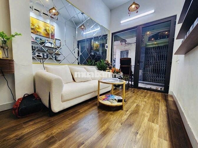 Bán nhà Phúc Tân , dân xây 4 tầng, 16m2, 4.95 tỷ