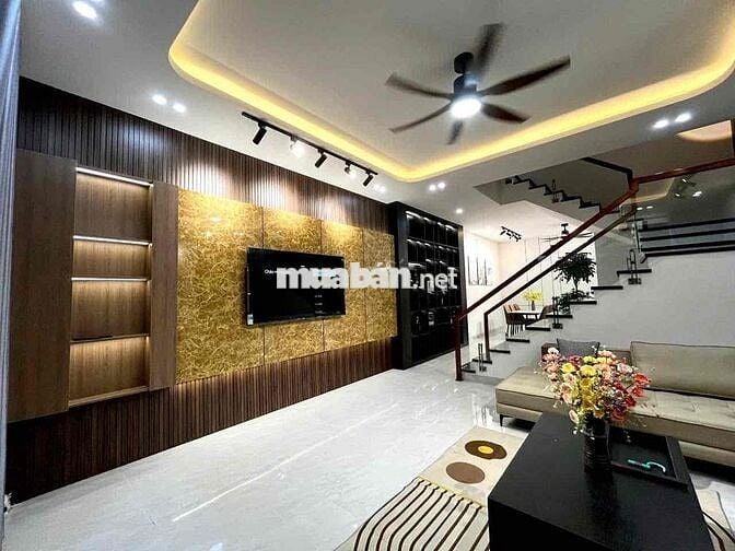 Bán nhà vip đông nam Hoà xuân vip