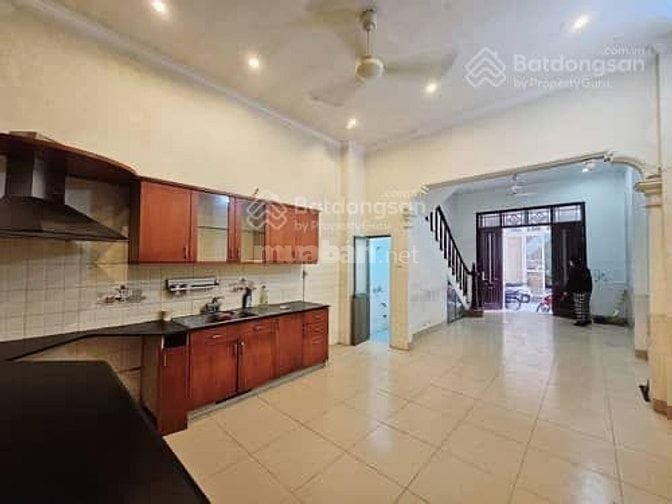 Nhà 5T hai mặt thoáng P/Lô Nguyễn Chí Thanh ngõ 4,85m dt 42m mt 4,12m