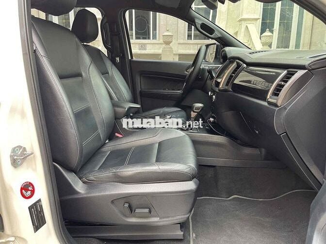 Ford Everest 2019 Titanium 2.0L AT 4x2 - 830000 km