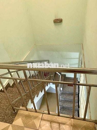 Cho thuê nhà đối diện Gigamal,/Kha vạn cân,p.HBC 2pn 2vs giá 7tr