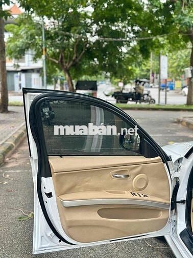 BMW 3 Series 2010 320i - chính chủ uỷ quyền