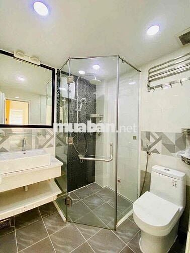 Ra nhanh căn nhà cô chú lớn tuổi bán ngộp Tân Kiên
