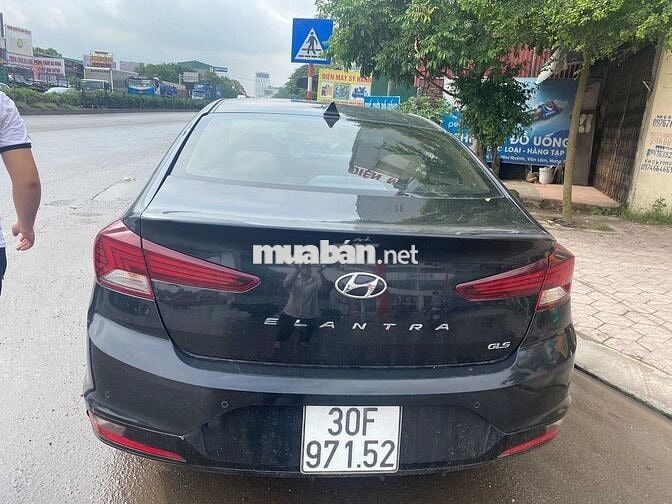 Hyundai Elantra 2019 2.0 AT - 48000 km