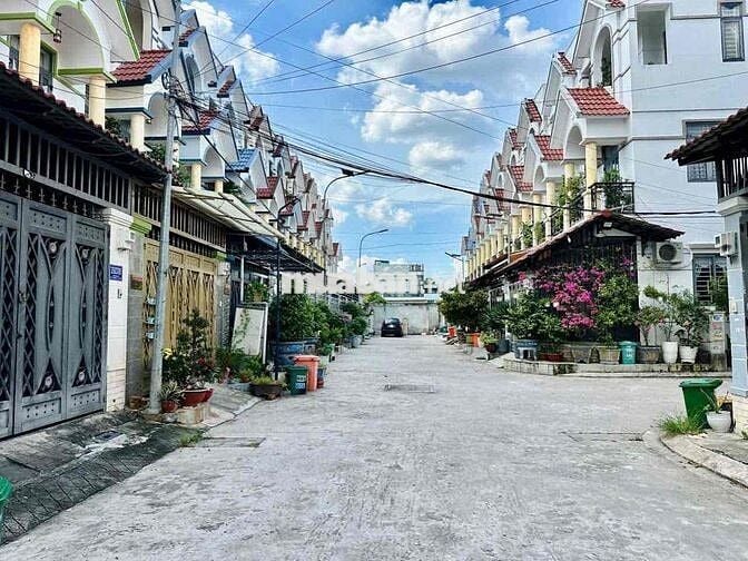 Cần share phòng trong nhà nguyên căn khu an ninh