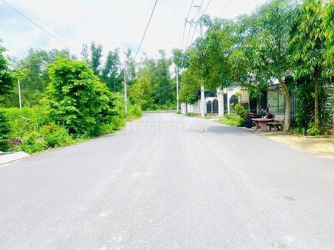 Cần bán gấp 87m2 full thổ ở TÂN AN HỘI - Giá 400tr - Cách Ql22 300m